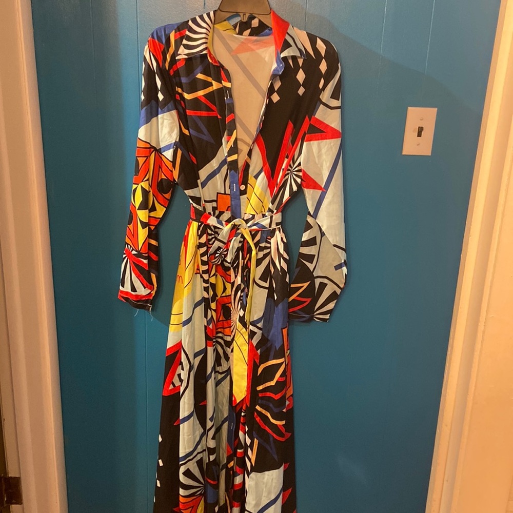 Floor length geometric pattern long sleeve dress